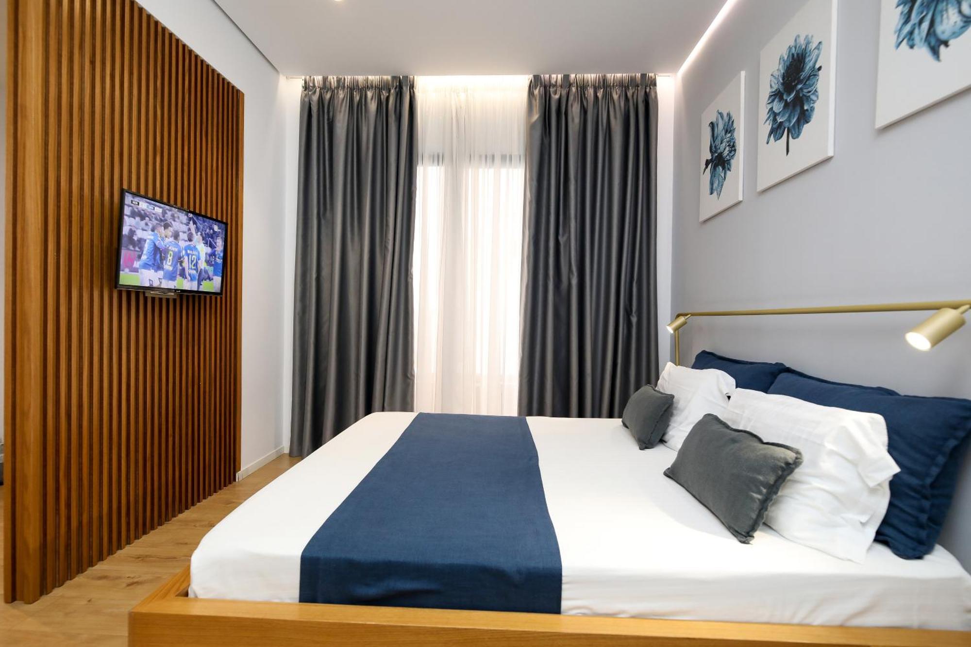 H&M Hotel Влёра Экстерьер фото
